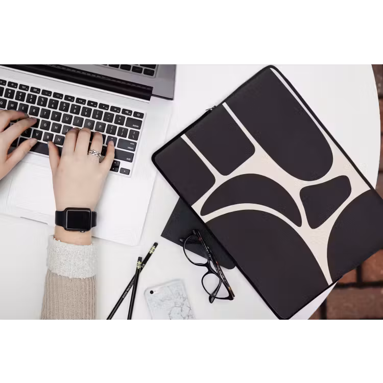 Laptop Sleeve - Pattern - Organic - Black - Patroon - Organisch - Zwart laptophoes neopreen klein