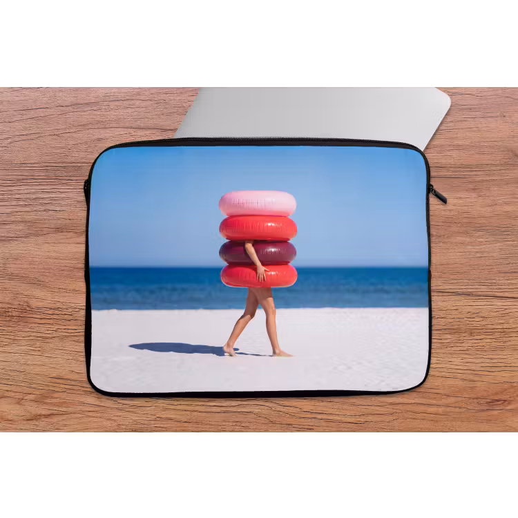 Mensen - Strand - Zomer - Recreatie - Kleurrijk laptophoes neopreen klein -tafel
