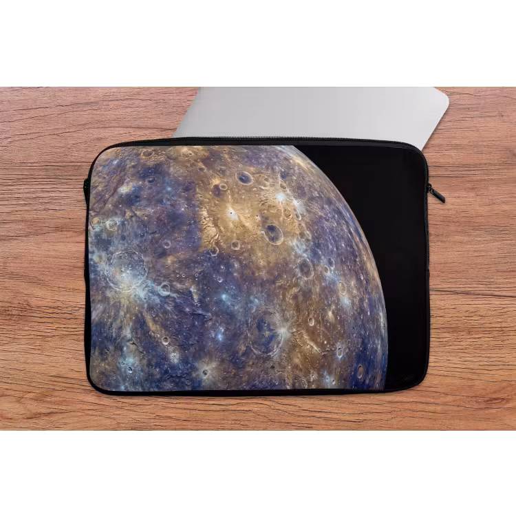 Laptop Sleeve - Planet - Craters - Space - Planeet - Kraters - Ruimte laptophoes neopreen klein