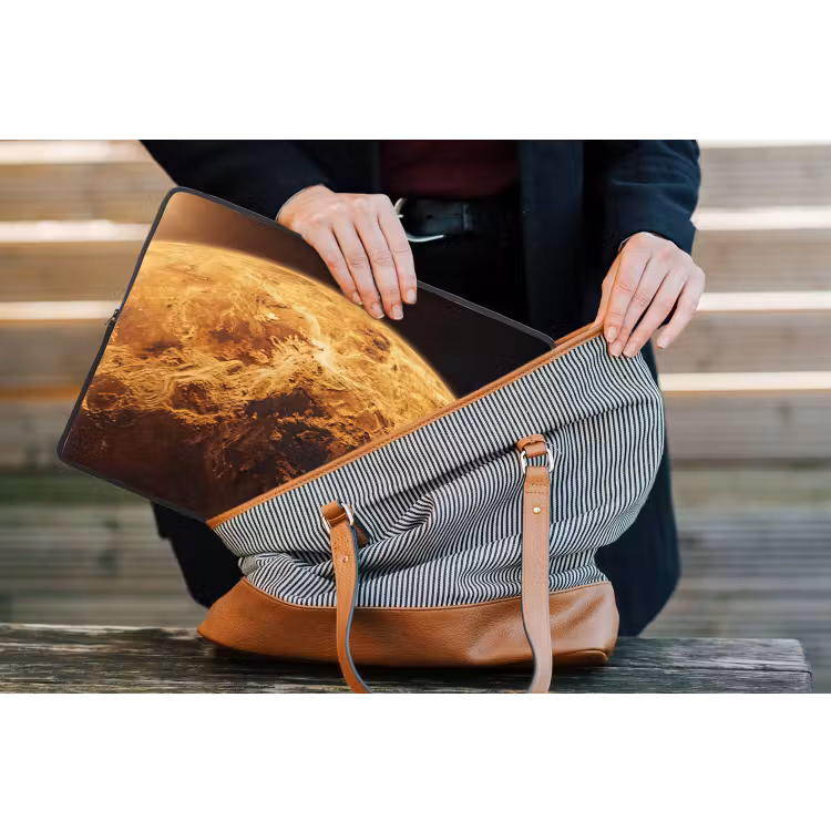 Laptop Sleeve - Planet - Space - Orange - Planeet - Ruimte - Oranje laptophoes neopreen klein