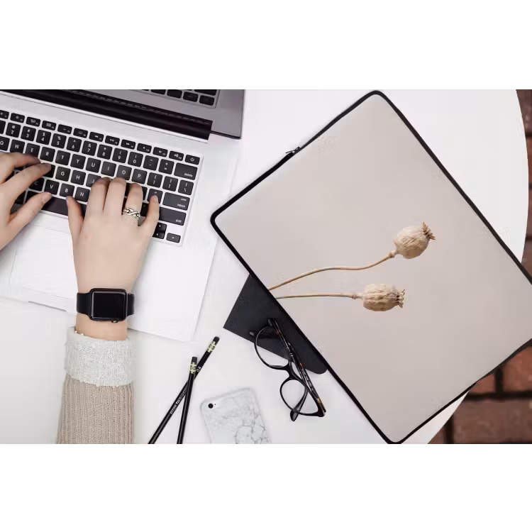 Papaverbollen - Droogbloemen - Minimalistisch - Beige - Rustig laptophoes neopreen klein -bureau