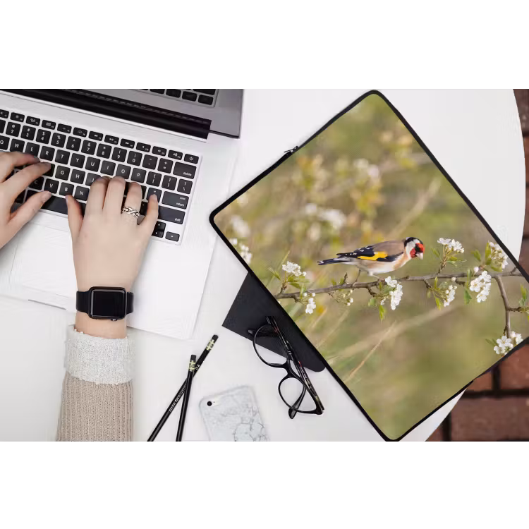 Putter - Bloesem - Lente - Natuur - Kleurrijk laptophoes neopreen klein -bureau