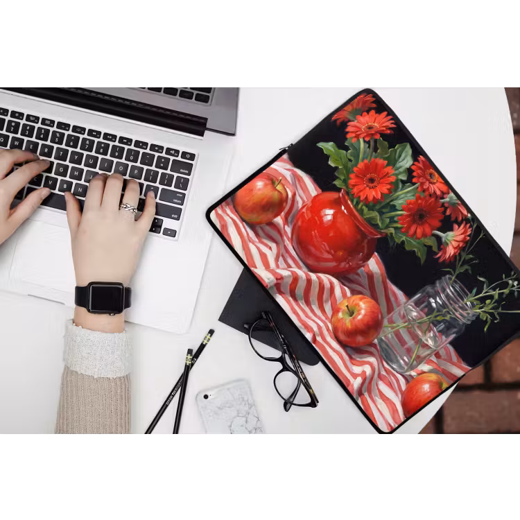 Laptop Sleeve - Red Flowers - Vase - Rode bloemen - Vaas laptophoes neopreen klein
