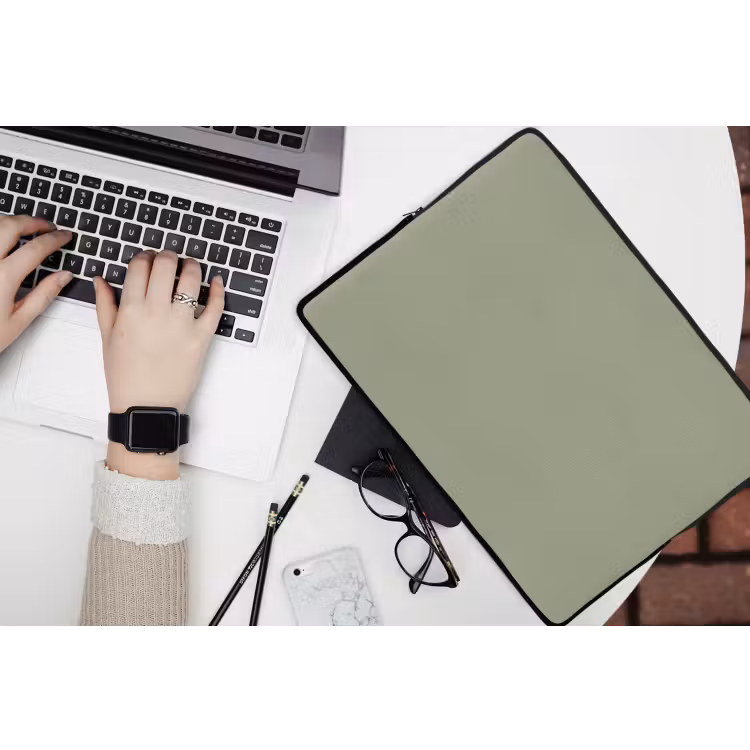 Sage - Mist - Groen laptophoes neopreen klein 279 -bureau