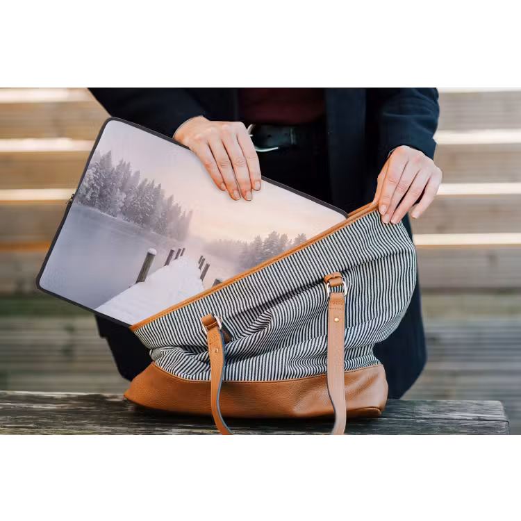 Steiger - Meer - Mist - Winter - Serene laptophoes neopreen klein -tas