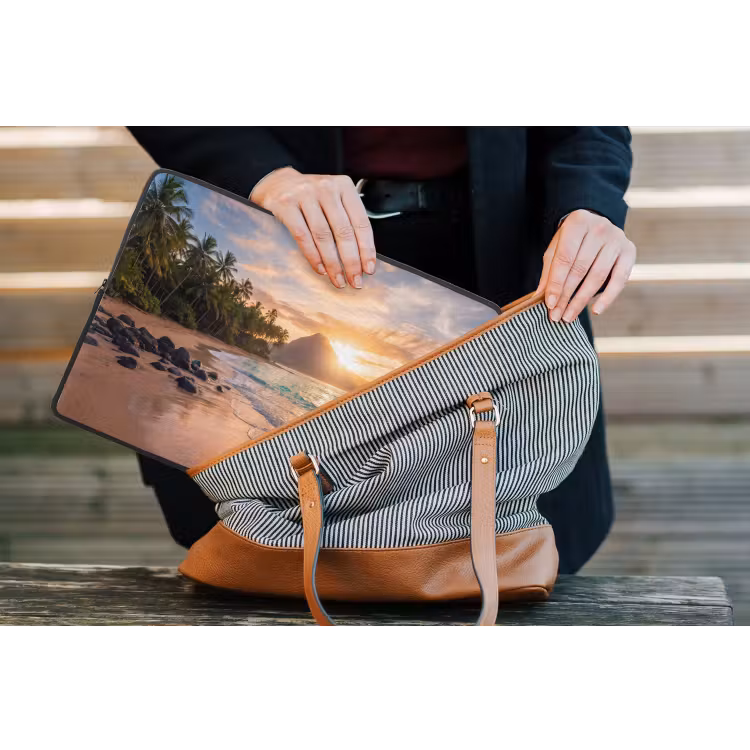 Zee - Berg - Landschap - Tropisch - Goud laptophoes neopreen klein -tas