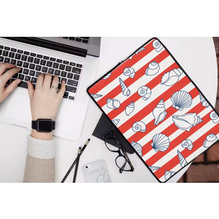 Schelp - Zeedieren - Zomer - Illustratie - Rood - Blauw laptophoes neopreen klein -bureau