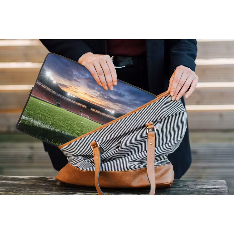 Voetbal - Stadion - Sport - Groen laptophoes neopreen klein -tas
