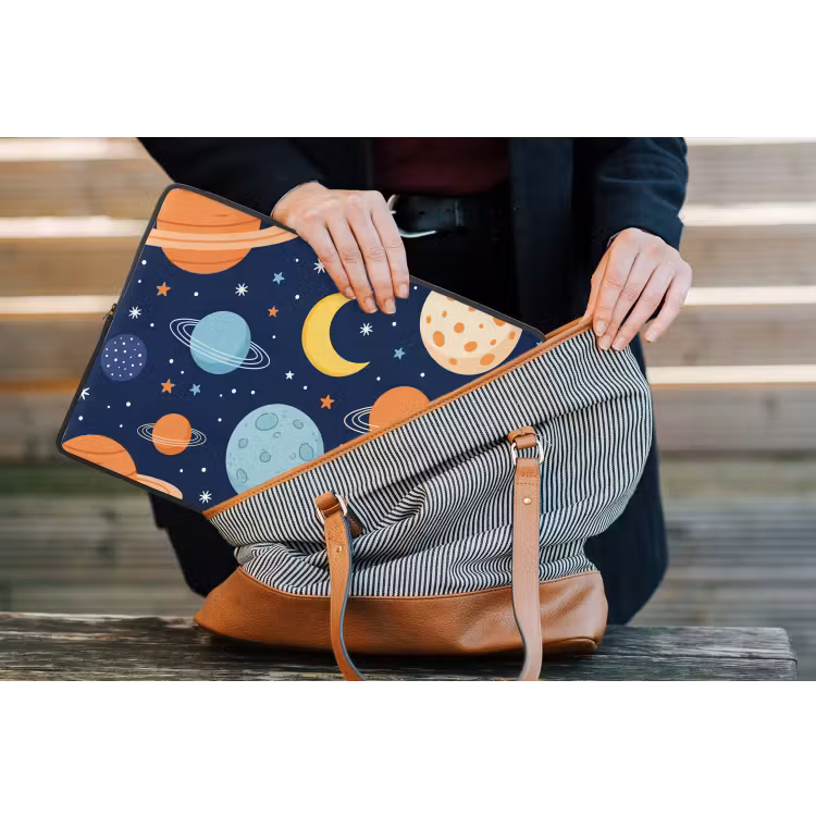 Ruimte - Planeten - Kleurrijk laptophoes neopreen klein -tas