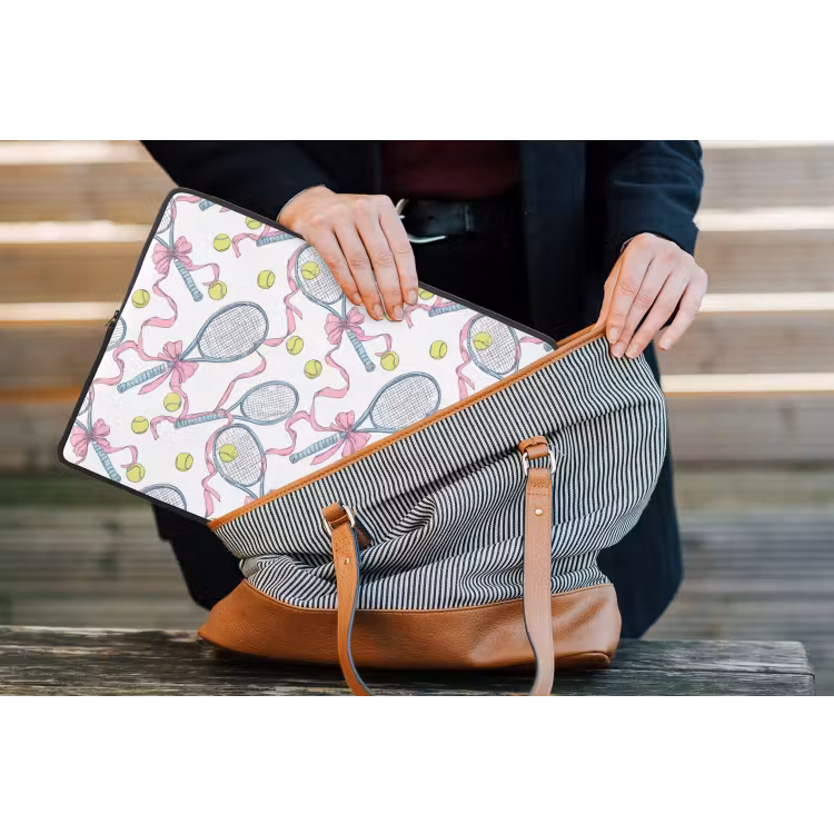 Tennis - Strikken - Kleurrijk laptophoes neopreen klein 279 -tas