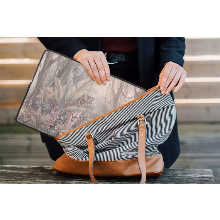 Tijger - Welp - Jungle - Illustratie - Dieren laptophoes neopreen klein -tas