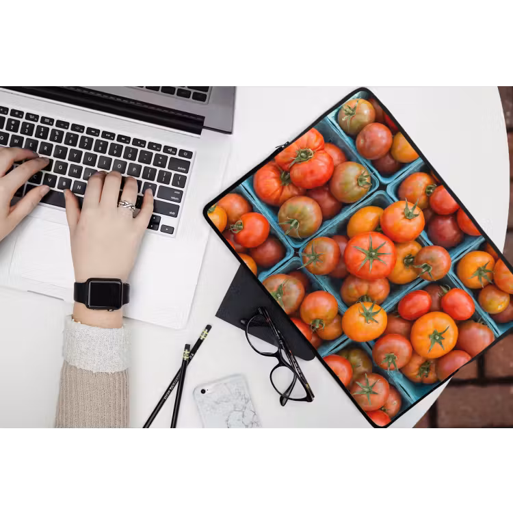 Laptop Sleeve - Tomatoes - Food - Colorful - Tomaten - Eten - Kleurrijk laptophoes neopreen klein