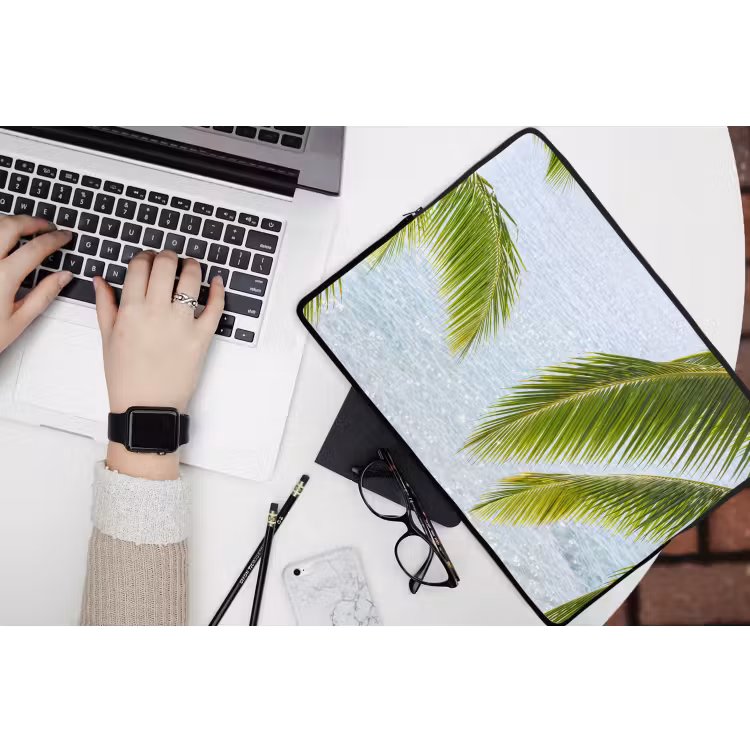 Boom - Bladeren - Water - Tropisch - Groen laptophoes neopreen klein -bureau