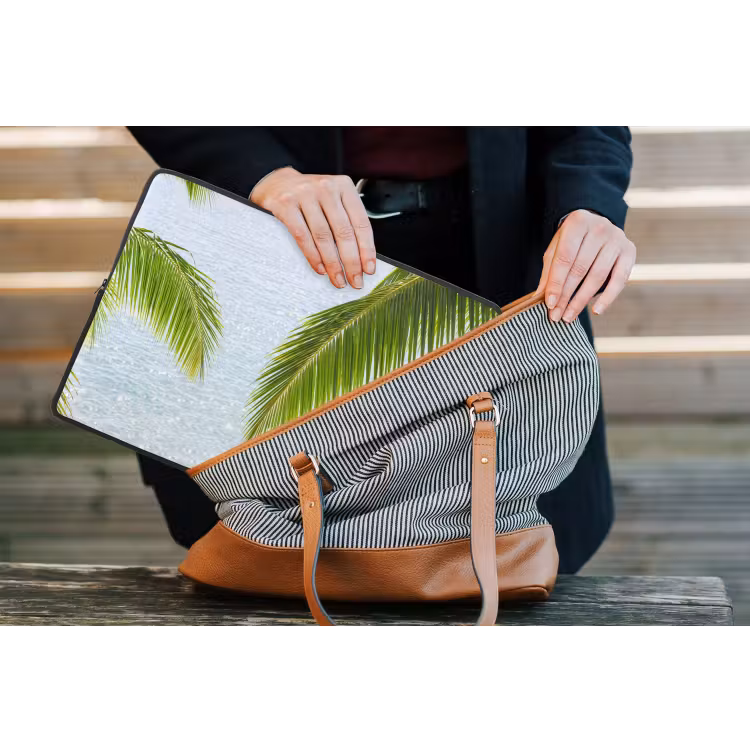 Boom - Bladeren - Water - Tropisch - Groen laptophoes neopreen klein -tas