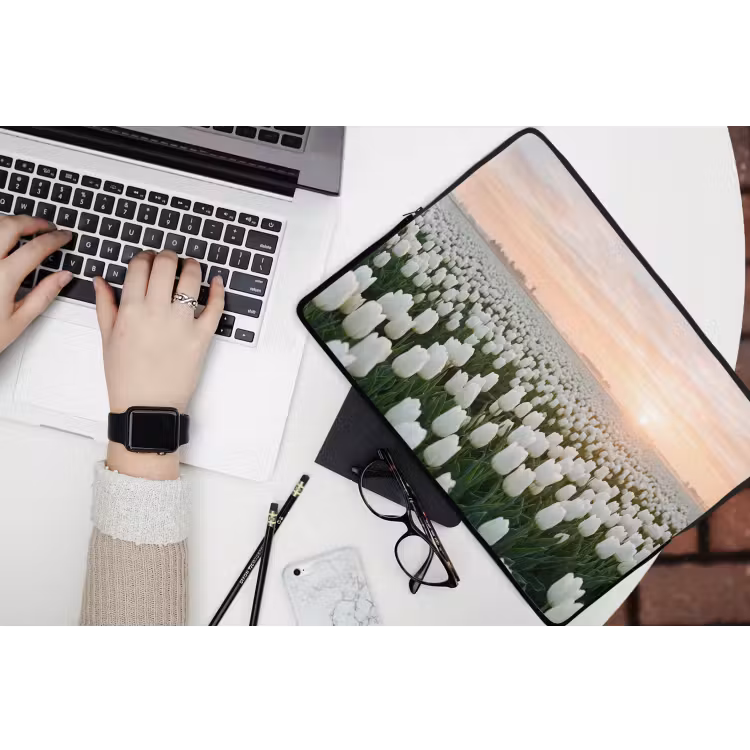 Tulpen - Landschap - Wit laptophoes neopreen klein -bureau
