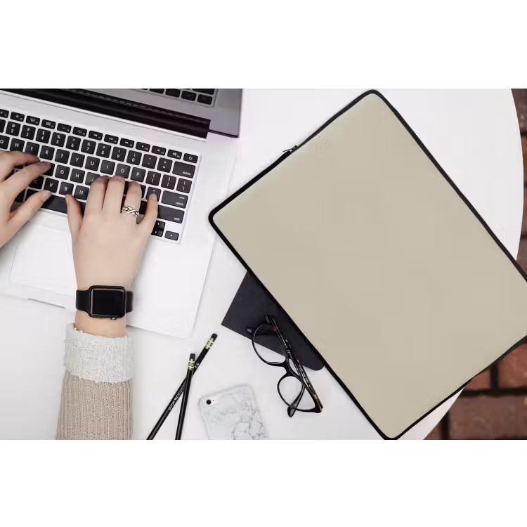 Urban - Pebble - Grijs laptophoes neopreen klein 279 -bureau