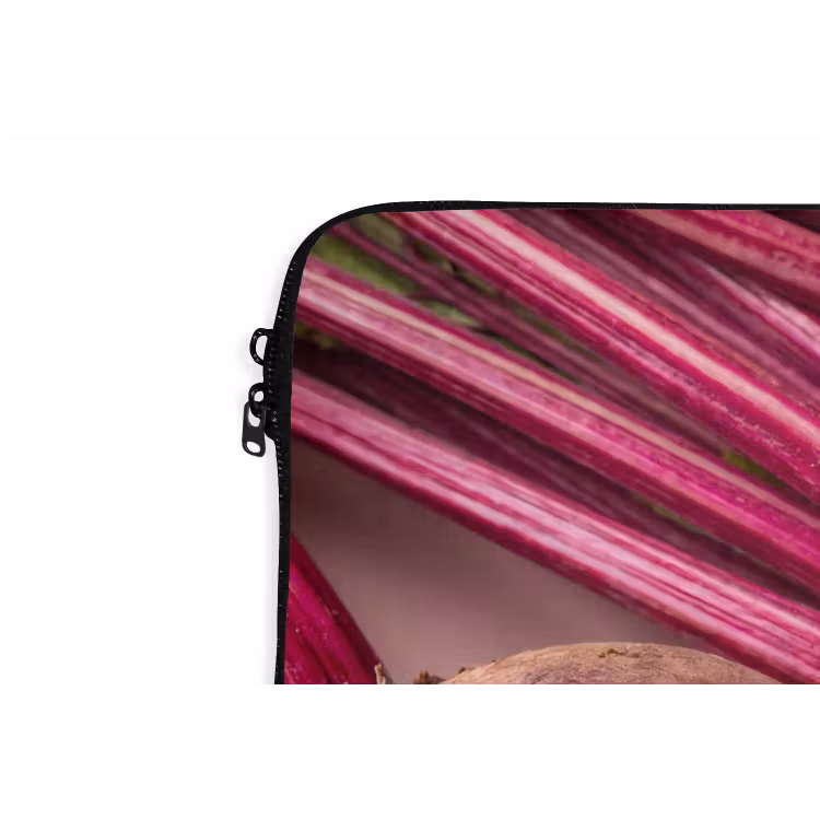Laptop Sleeve - Vegetables - Red - Fresh - Groente - Rood - Vers laptophoes neopreen klein