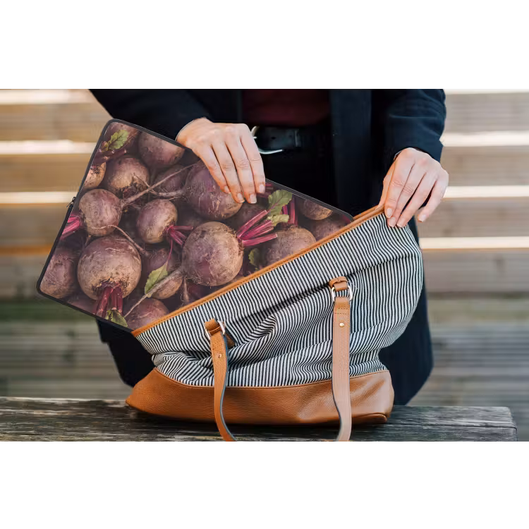 Laptop Sleeve - Vegetables - Red - Natural - Groente - Rood - Natuur laptophoes neopreen klein