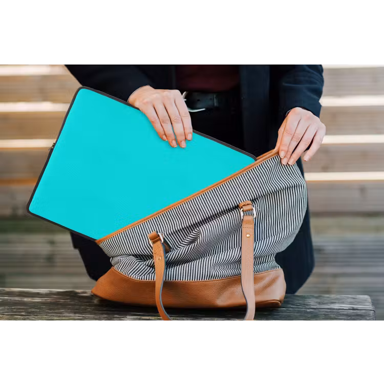 Vivid - Aquamarine - Turkoois laptophoes neopreen klein 279 -tas