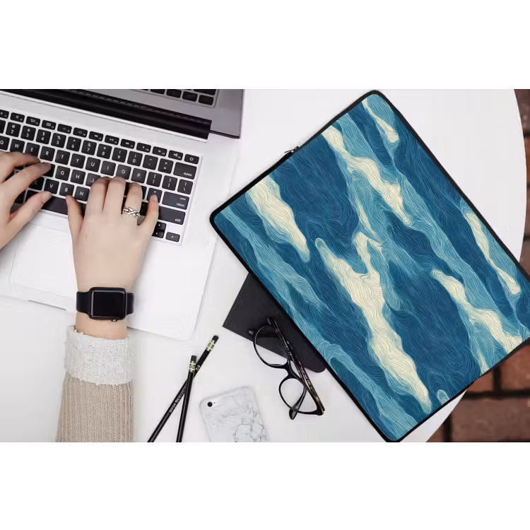 Golven - Abstract - Patroon - Blauw - Wit laptophoes neopreen klein 279 -bureau