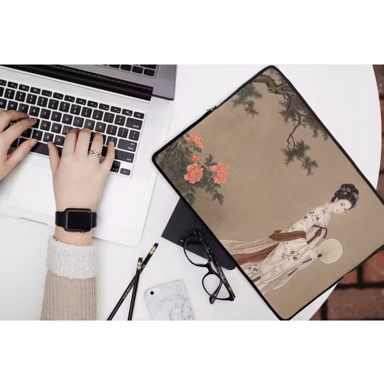 Vrouw - Azië - Kunst - Beige laptophoes neopreen klein -bureau