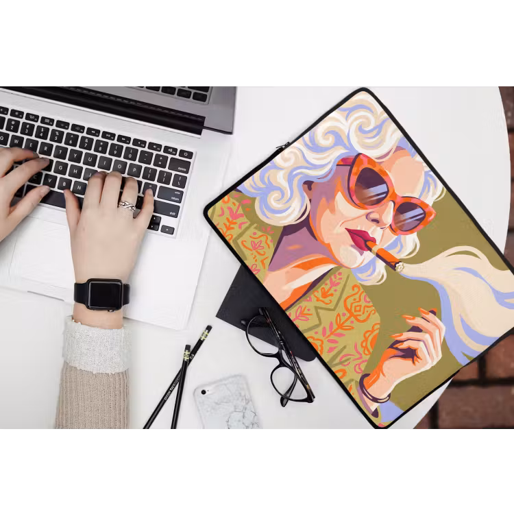 Vrouw - Zonnebril - Portret - Modern - Kleurrijk laptophoes neopreen klein -bureau