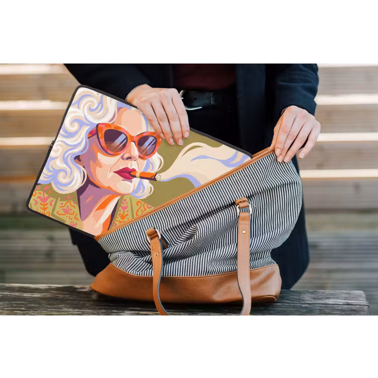 Vrouw - Zonnebril - Portret - Modern - Kleurrijk laptophoes neopreen klein -tas