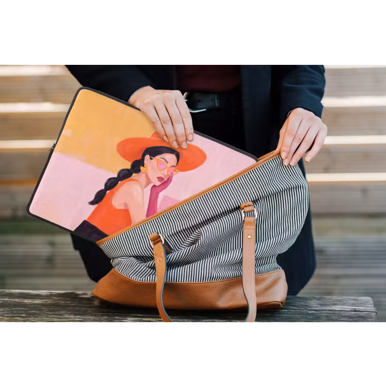 Vrouw - Hoed - Mode - Modern - Oranje laptophoes neopreen klein -tas