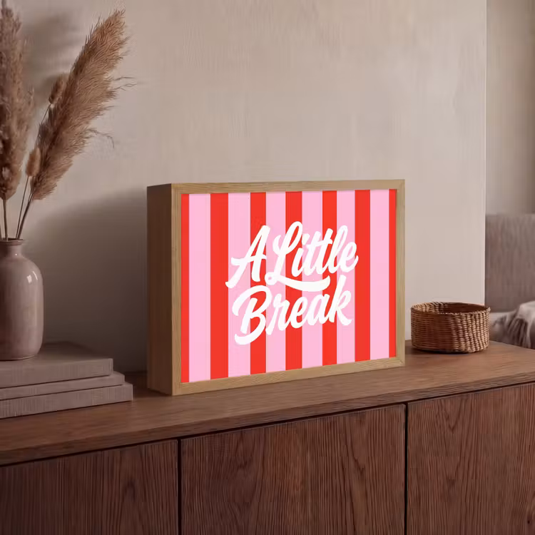 A Little Break - Strepen - Rood - Roze Light Box met batterij (Wandlamp) middel -sfeer2