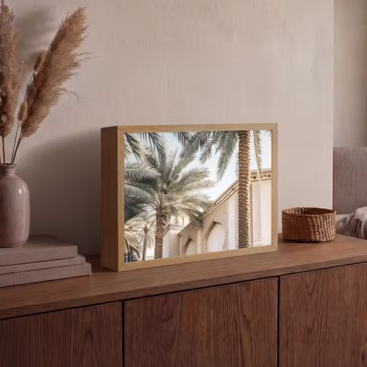 Gebouw - Palmbomen - Beige - Zon Light Box met batterij (Wandlamp) middel -sfeer2