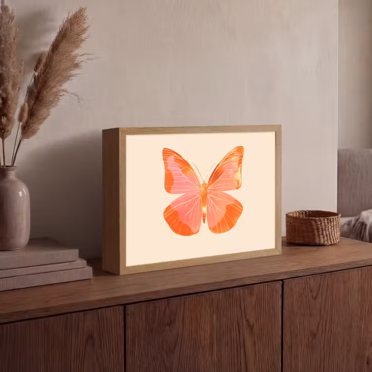 Vlinder - Minimalistisch - Roze Light Box met batterij (Wandlamp) middel -sfeer2
