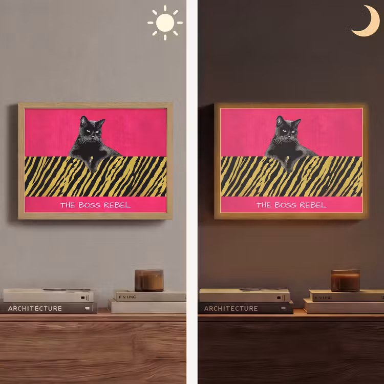 Kat - Baas - Roze - Tijgerprint Light Box met batterij (Wandlamp) middel -sfeer3