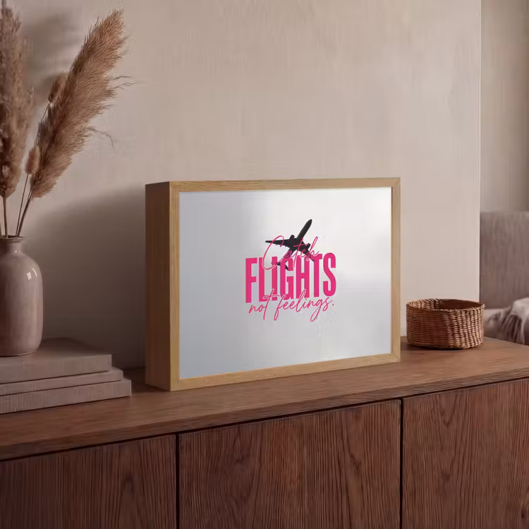 Catch flights not feelings - Vliegtuig - Roze Light Box met batterij (Wandlamp) middel -sfeer2