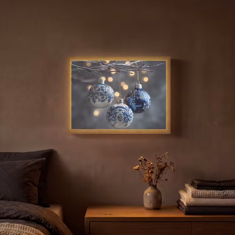 Kerstbal - Versierd - Blauw Light Box met batterij (Wandlamp) middel -sfeer4