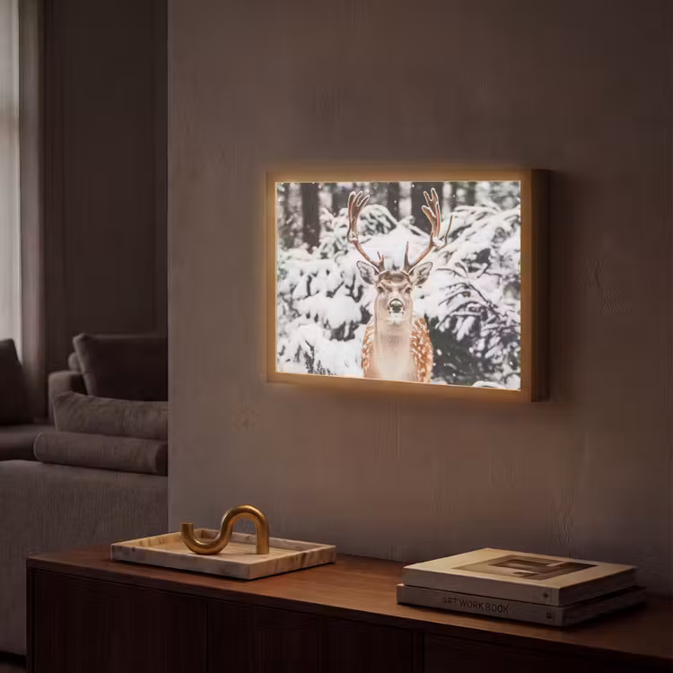 Hert - Sneeuw - Winter - Bos - Dieren Light Box met batterij (Wandlamp) middel -sfeer1