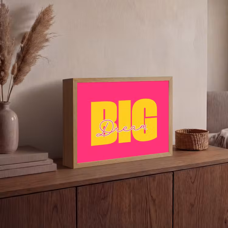 Dream big - Roze - Geel - Minimalistisch Light Box met batterij (Wandlamp) middel -sfeer2