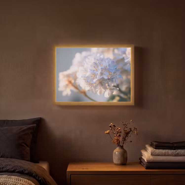 Bloemen - Lichtblauw - Wazig - Trosje Light Box met batterij (Wandlamp) middel -sfeer4