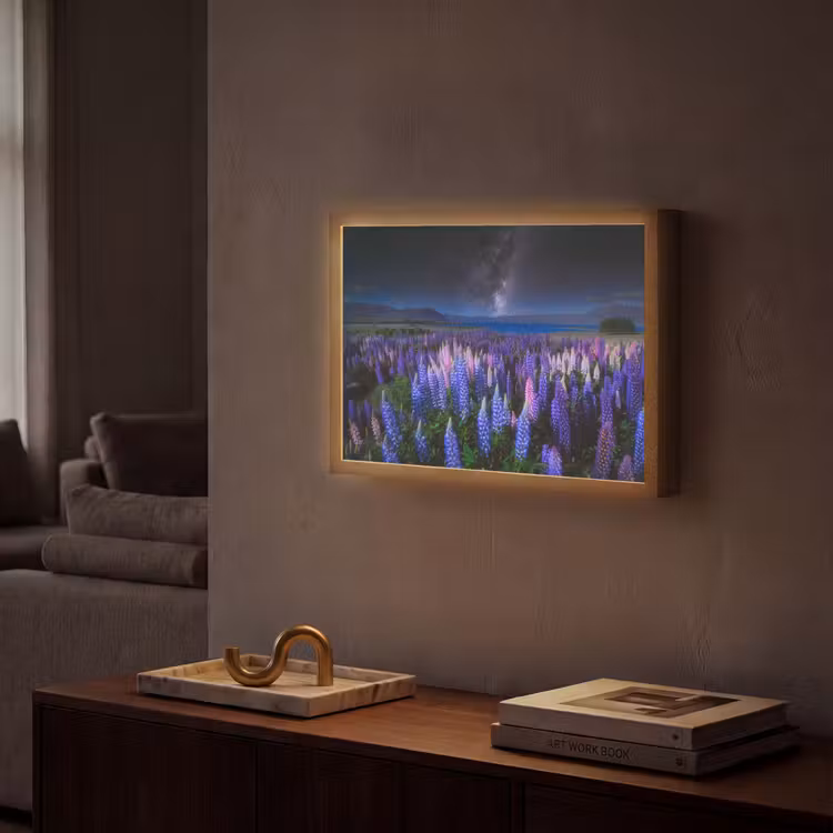 Bloemen - Nacht - Lupine - Sterrenhemel - Paars - Natuur Light Box met batterij (Wandlamp) middel -sfeer1