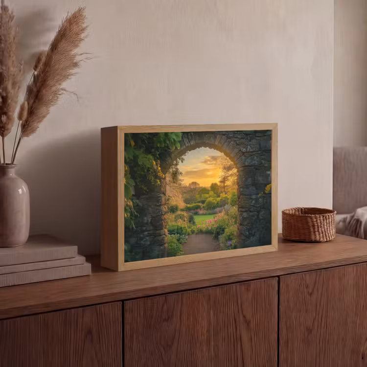 Poort - Planten - Zonsondergang Light Box met batterij (Wandlamp) middel -sfeer2
