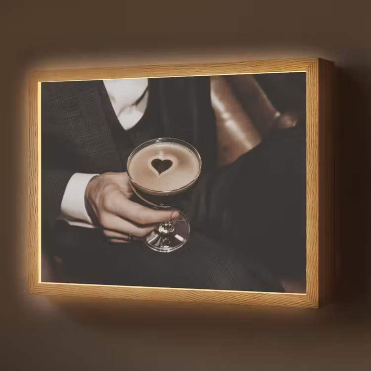 Hartje - Cocktail - Espresso Martini - Hand Light Box met batterij (Wandlamp) middel -z3d_website
