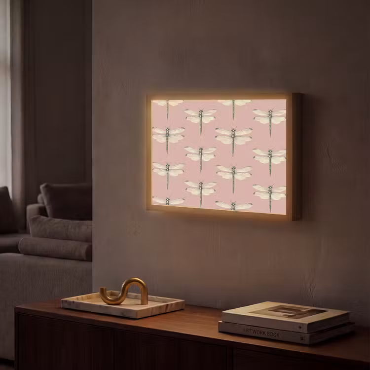 Lillibellen - Patroon - Roze Light Box met batterij (Wandlamp) middel 907 -sfeer1
