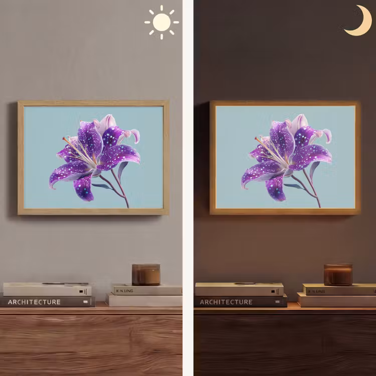 Lelie - Bloem - Paars - Stippen Light Box met batterij (Wandlamp) middel -sfeer3