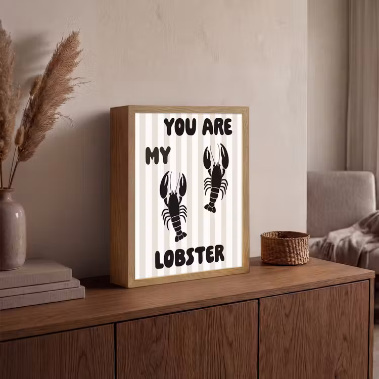 Lobster - Beige - Minimalistisch Light Box met batterij (Wandlamp) middel -sfeer2