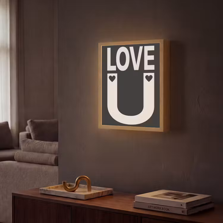 Love - Zwart - Minimalistisch Light Box met batterij (Wandlamp) middel -sfeer1