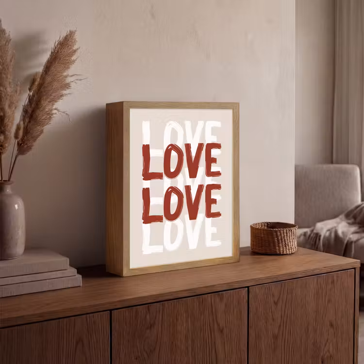 Love - Rood - Tekst Light Box met batterij (Wandlamp) middel -sfeer2