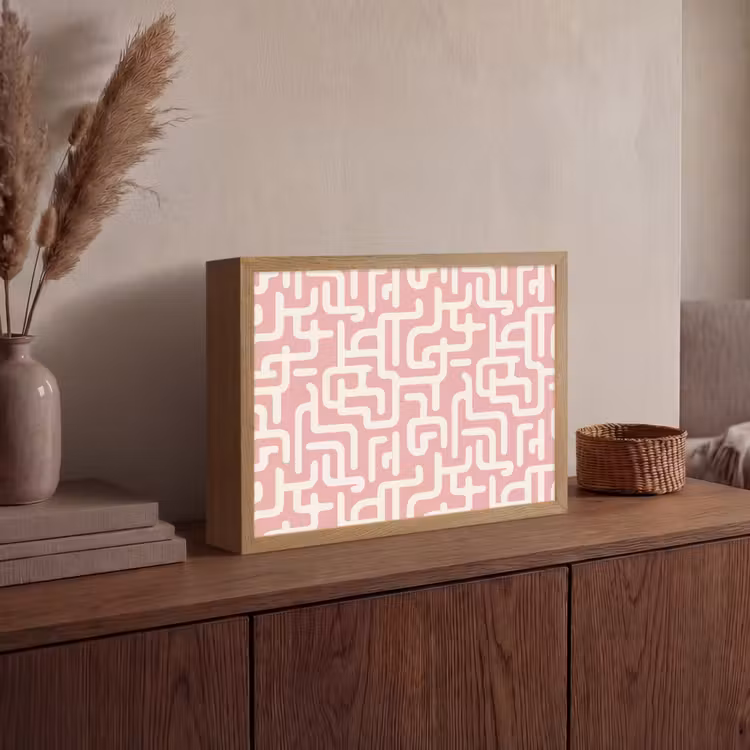 Doolhofpatroon - Roze - Wit - Abstract Light Box met batterij (Wandlamp) middel 907 -sfeer2