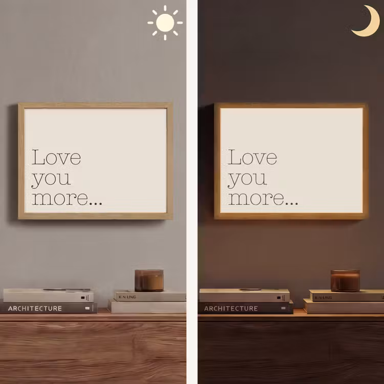 Minimalistisch - Love - Beige Light Box met batterij (Wandlamp) middel -sfeer3