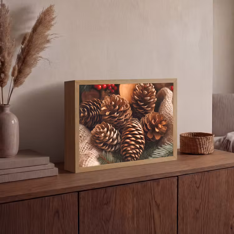 Dennenappels - Boom - Winter - Natuur - Bruin Light Box met batterij (Wandlamp) middel -sfeer2