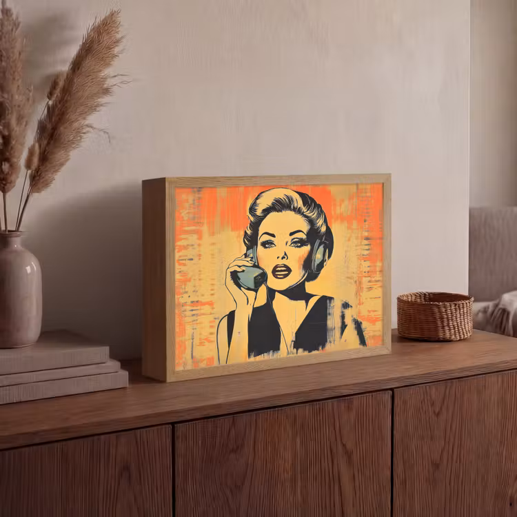 Retro - Vrouw - Koptelefoon - Oranje Light Box met batterij (Wandlamp) middel -sfeer2