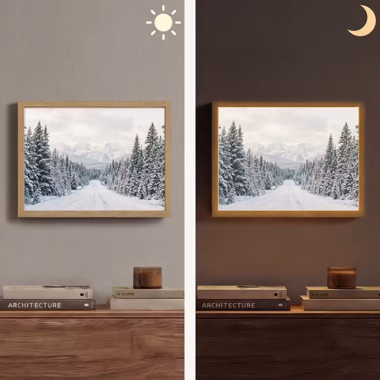 Weg - Sneeuw - Naaldbos - Winter - Avontuurlijk Light Box met batterij (Wandlamp) middel -sfeer3